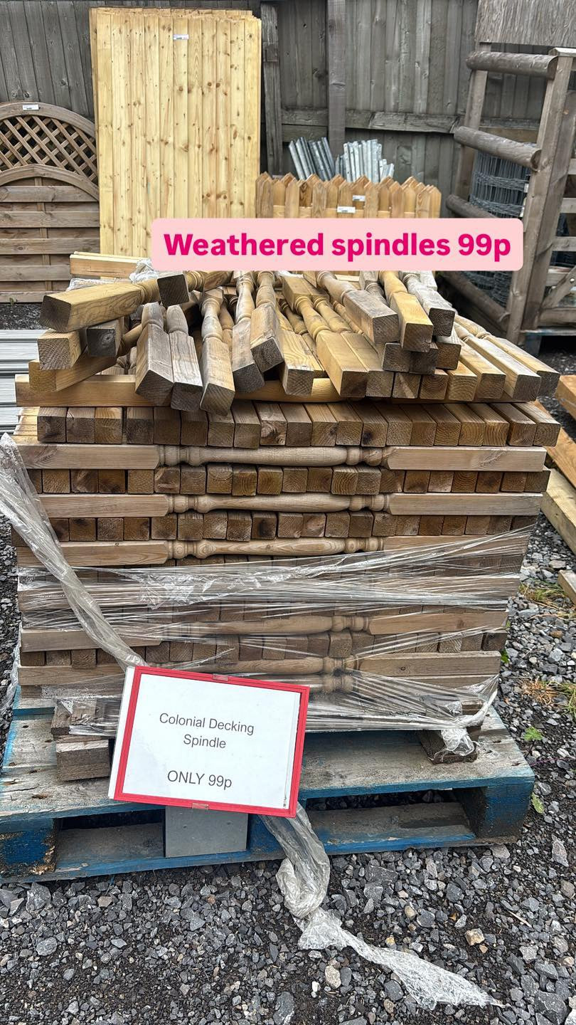 Decking Spindle - 41mm x 41mm x 900mm