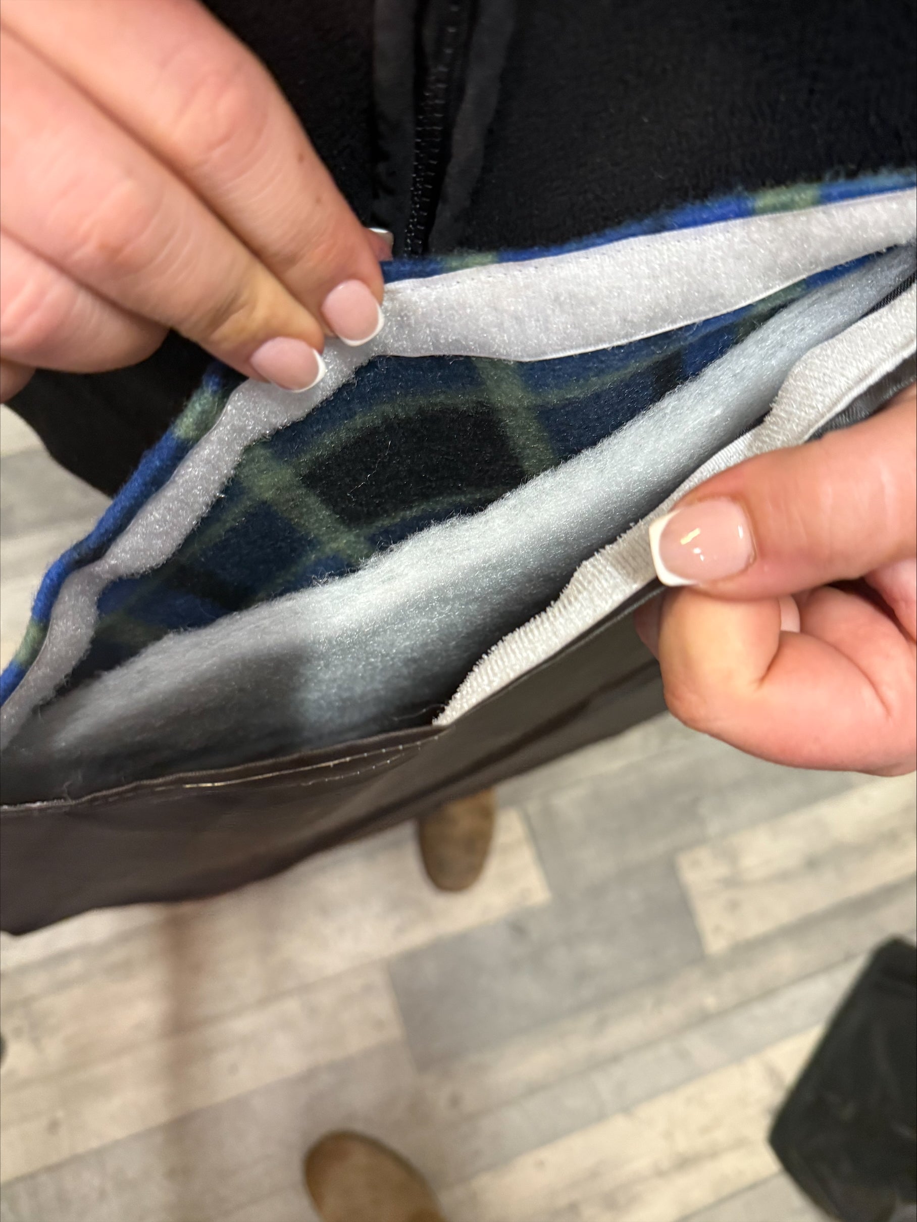 Dog / Cat Bed Green & Blue Checkered